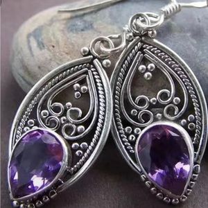 Silvery amethyst earrings.